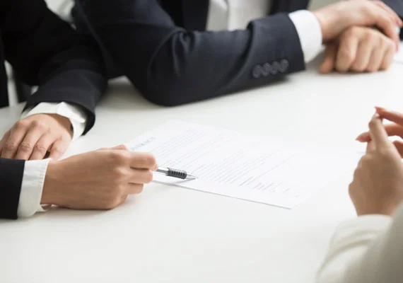 Servicios Legales para Grandes Tenedores