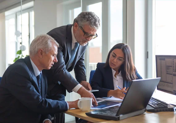 Servicios Legales para Grandes Tenedores